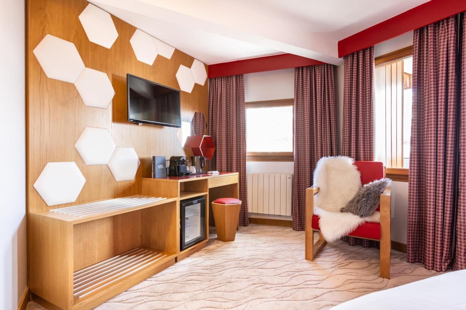 אלפה ד'הואז Royal Ours Blanc Boutique Hotel & Spa מראה חיצוני תמונה