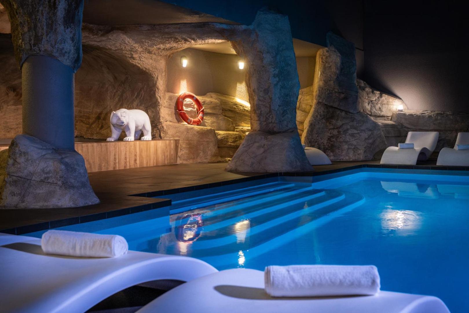 אלפה ד'הואז Royal Ours Blanc Boutique Hotel & Spa מראה חיצוני תמונה
