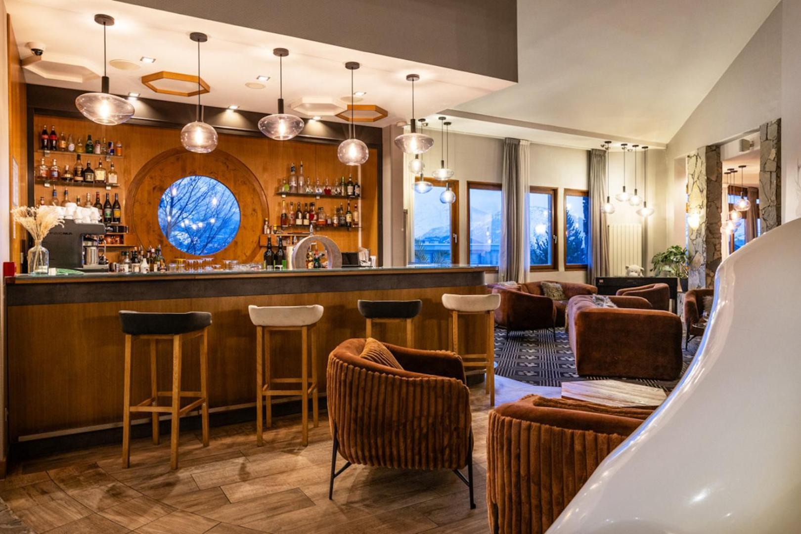אלפה ד'הואז Royal Ours Blanc Boutique Hotel & Spa מראה חיצוני תמונה